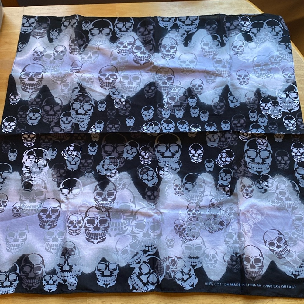 Colorfast black grey bandana new